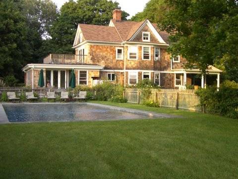 PRIVACY IN WATER MILL NORTH