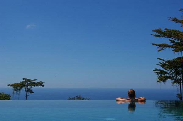 Award Winning Boutique Hotel in Costa Rica  - Oxygen Jungle Villas - These are INCOME Producing unit  -  Annual ROI is $30.000 - Currently 100 percent booked!! Last One