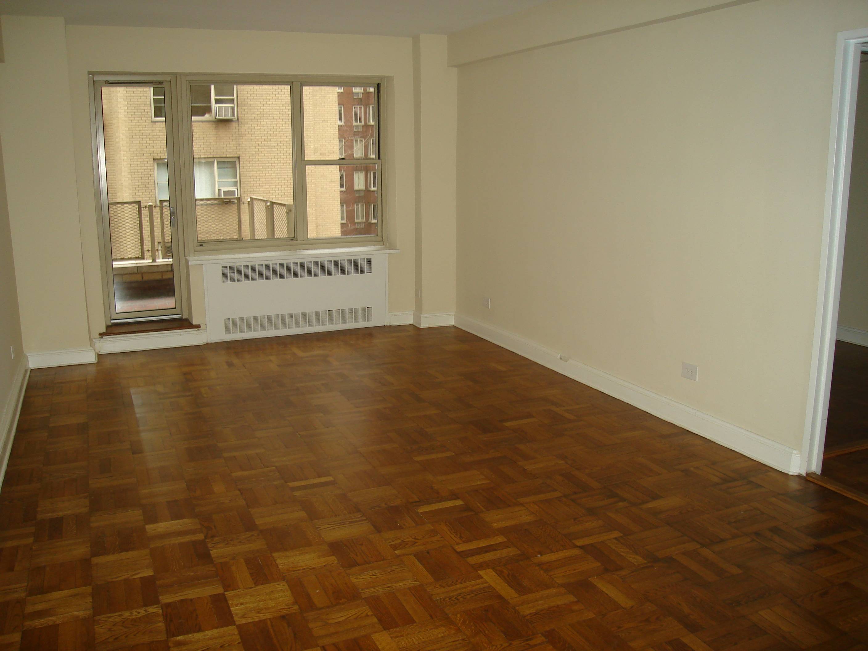 IMMACULATE MURRAY HILL ONE BEDROOM