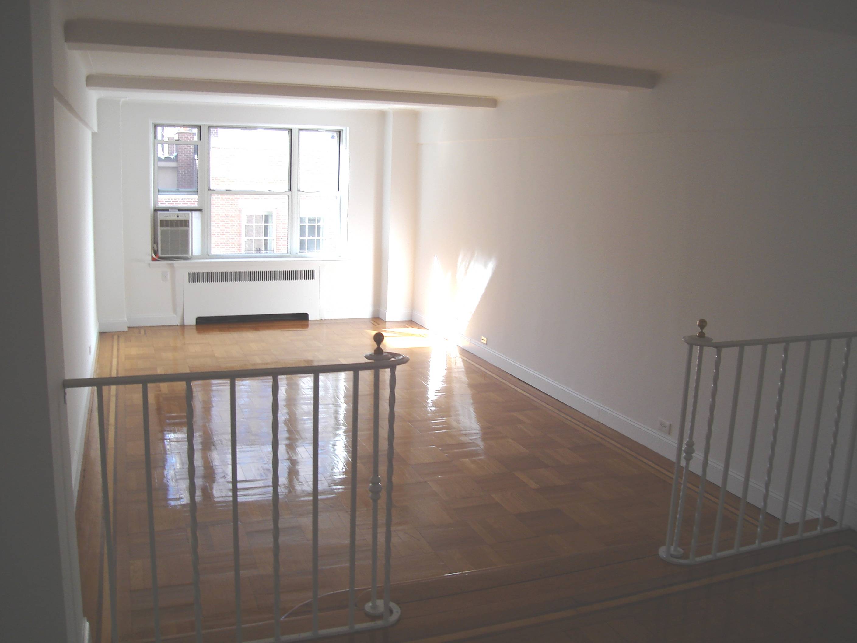 ONE BEDROOM APARTMENT NEAR CENTRAL PARK