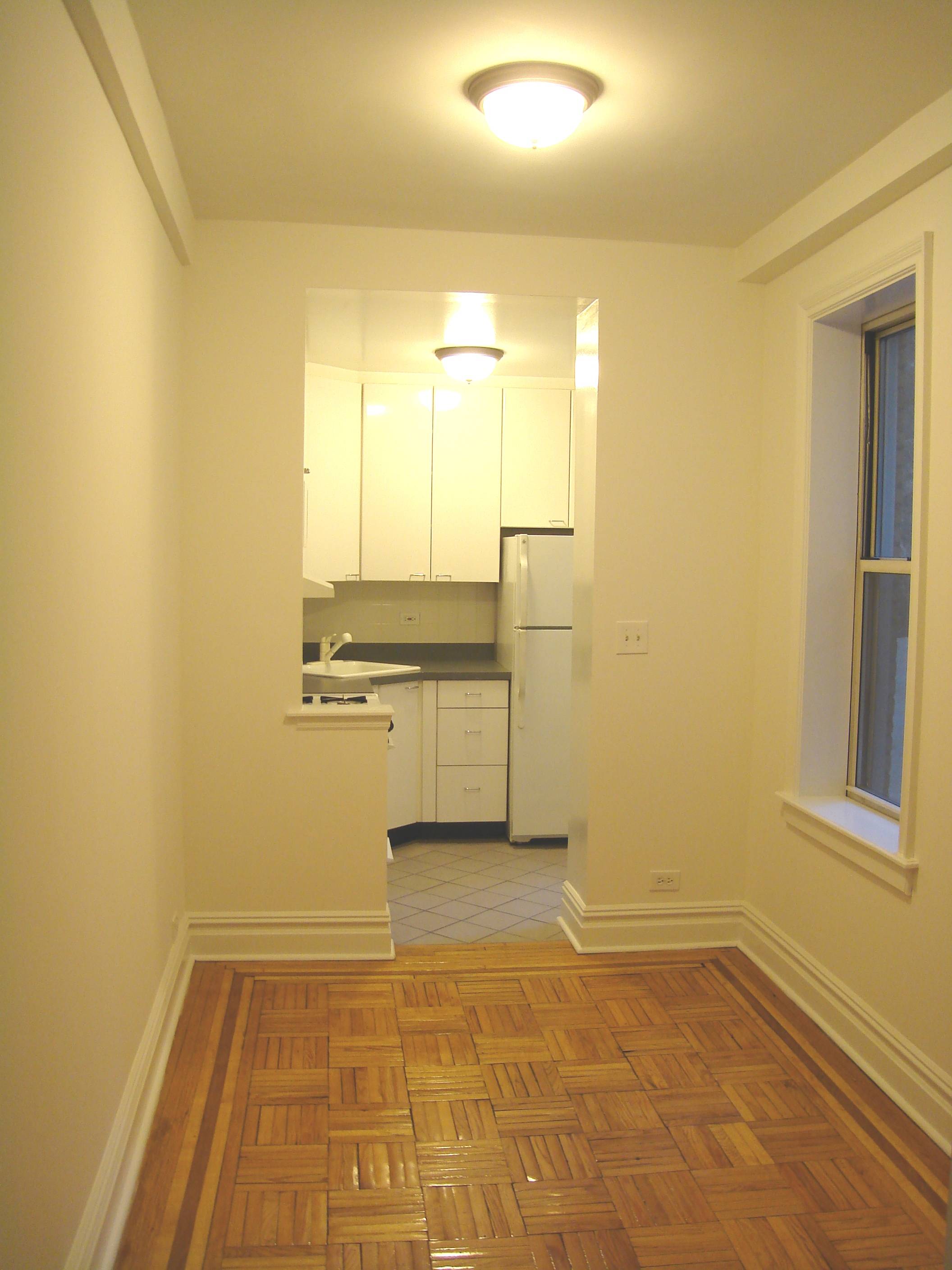 UPPER WEST SIDE LARGE ONE BEDROOM