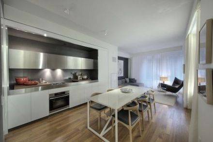 Fidi Luxurious Highrise Condo - Massive High Ceiling Loft 2 Bedrooms with 2 Full Bathrooms