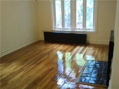 GREENWICH VILLAGE** UNIVERSITY PLACE** 1 BEDROOM*  AVAILABLE IMMEDIATELY