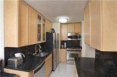 MURRAY HILL MANOR** LUXURY BUILDING* EAST RIVER VIEW..