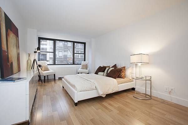 UNION SQUARE, RENOVATED SPACIOUS 2BEDS & 2 BATH FOR RENT  WITH NO BOARD APPROVAL