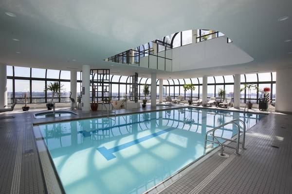 **530 E. 76 Luxury One Bed room Condo**Hi Floor Awesome River view**Priced For sale**