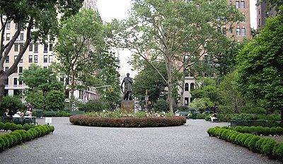 1 Bed & Accessory Room ***GRAMERCY PARK***!