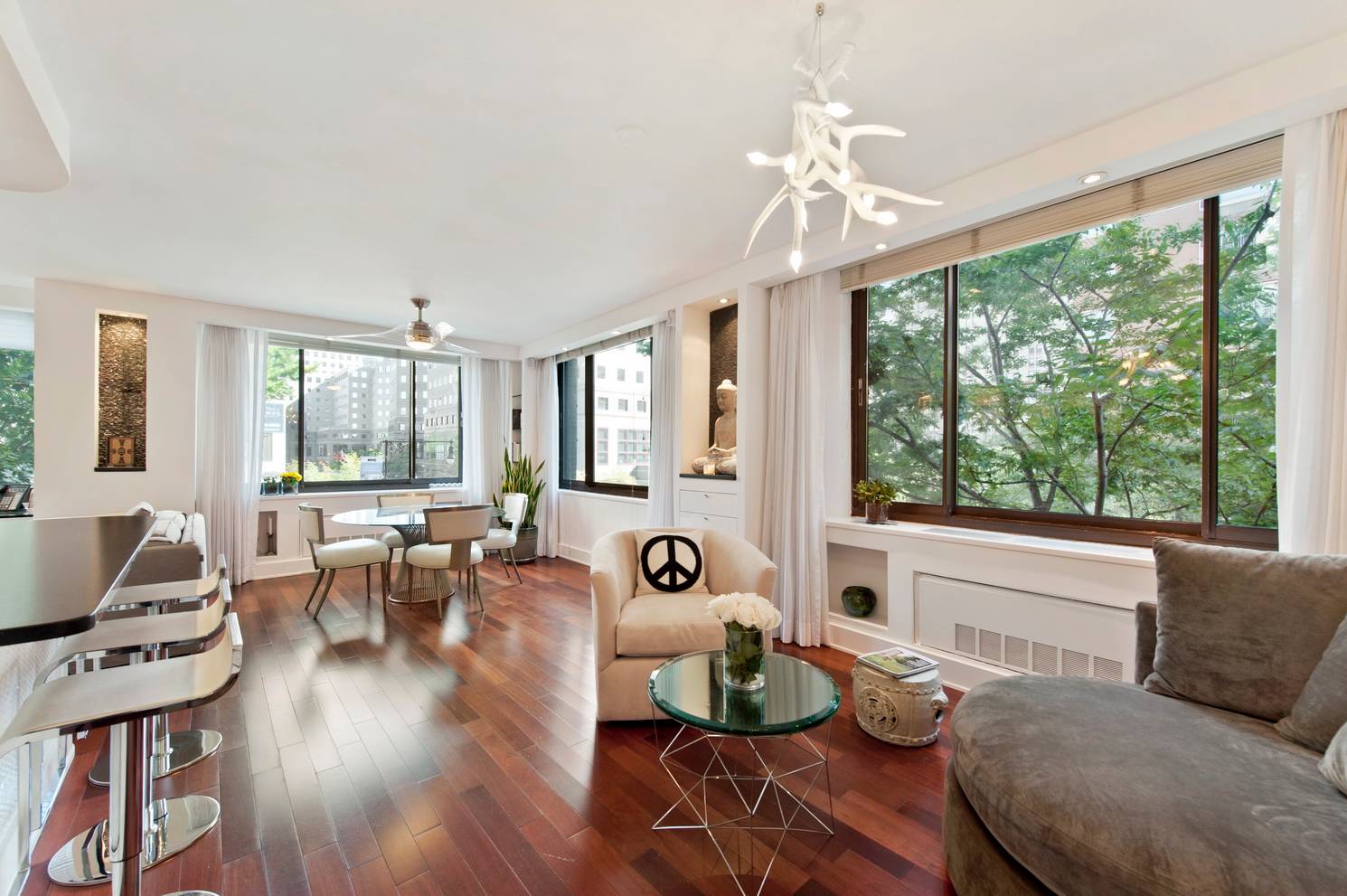 Battery Park City Two Bedroom Two Bathroom with Dining Area