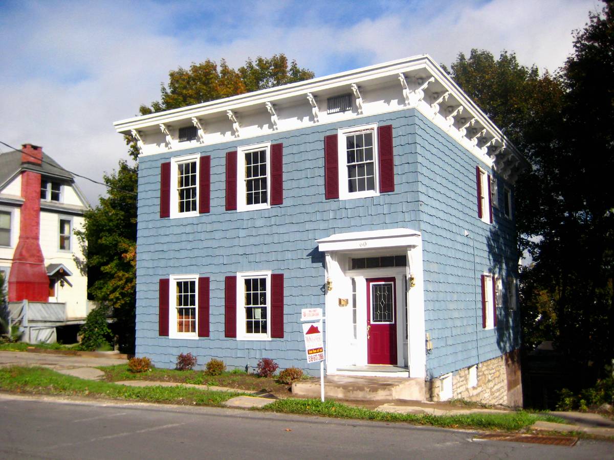 UP STATE NY, VACATIONAL HOME PROJECT 2,200 sf MULTIFAMILY HOUSE