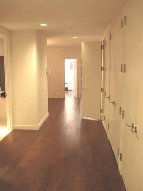 FINANCIAL DISTRICT; SPACIOUS 1 BEDROOM LOFT; LUXURY BUILDING; EUROPEAN DESIGN