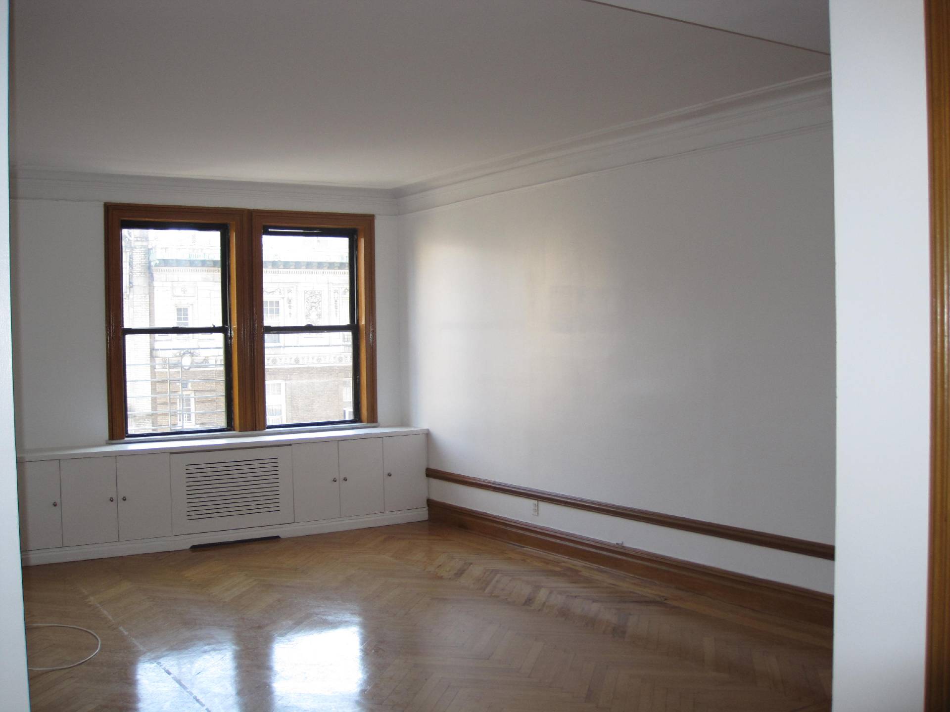 UPPER WEST SIDE; 575 WEST END AVENUE;  4 BED / 3 BATH PRE WAR RENTAL