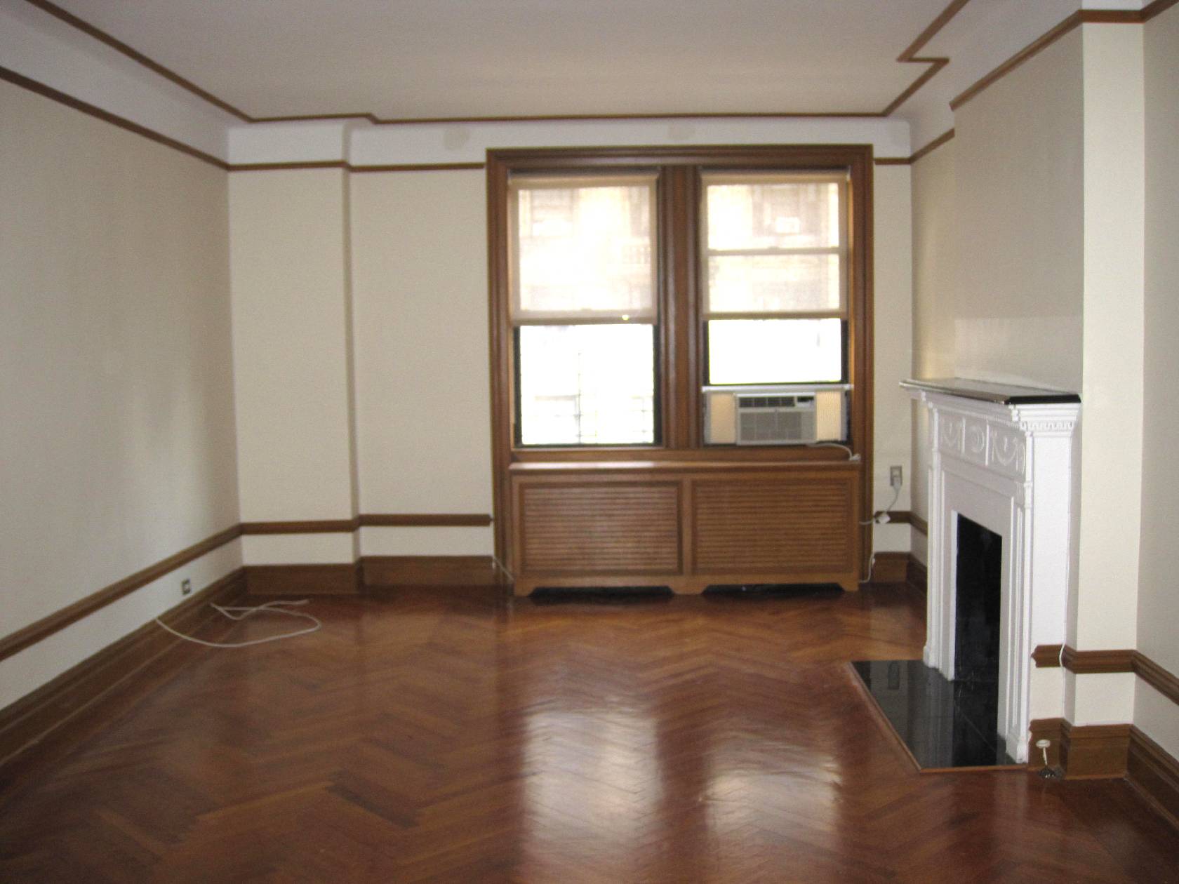 UPPER WEST SIDE; WEST END AVENUE;  4 BED / 3 BATH PRE WAR GEM