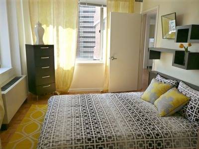 ART DECO CONVERTIBLE TWO BEDROOM IN THE HEART OF THE FINANCIAL DISTRICT WITH - WRAPAROUND WINDOWS OFFERING PLENTY OF LIGHT
