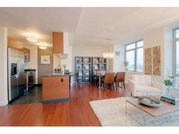  2 BR 2 Baths , W/D Eat In Kitchen, House like. LargeTerrace Brooklyn Heights