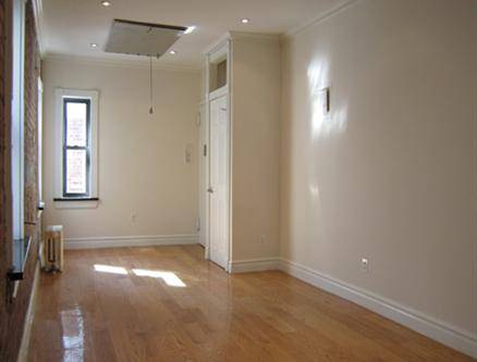 Exquisite 1Bedroom apartment in a low rise building minutes away from Gramercy Park.