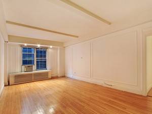 $3,995 Huge 2-bdr Apt with Terrace on East 49th St and Lexington Ave (Midtown East)
