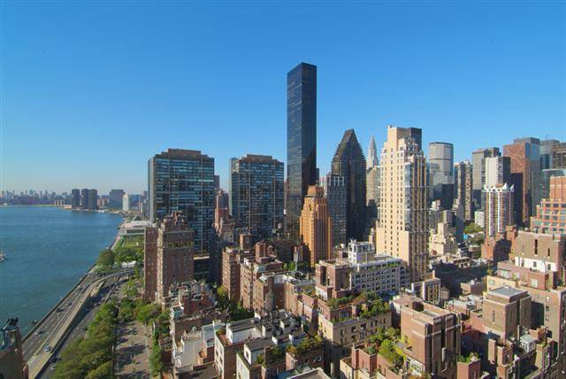 LARGE 1 Bedroom  in MURRAY HILL!!