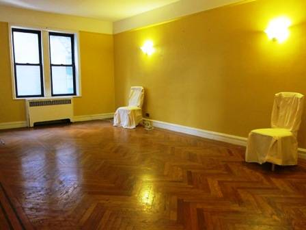 PRICE SLASHED! GREAT BONES! HUGE ONE BED PLUS BONUS ROOM! ORIGINAL DETAILS!