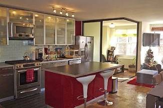 **STUNNING JR. 4 CONDO UNIT IN MURRAY HILL FOR SALE ~ STAINLESS STEEL APPLIANCES ~ F/T DOORMAN ~ LAUNDRY  ~  GREAT LOCATION ~ A MUST SEE!**