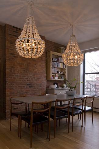 **GORGEOUS 1,020 SQ. FT. 3 BR 1BA CO~OP IN CARROLL GARDENS, BROOKLYN FOR SALE ~ LUXURY HI~RISE ~ FANTASTIC LOCATION!**