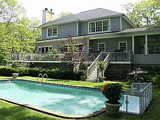 Beautiful Traditional Home In Prestigious Northside Hills