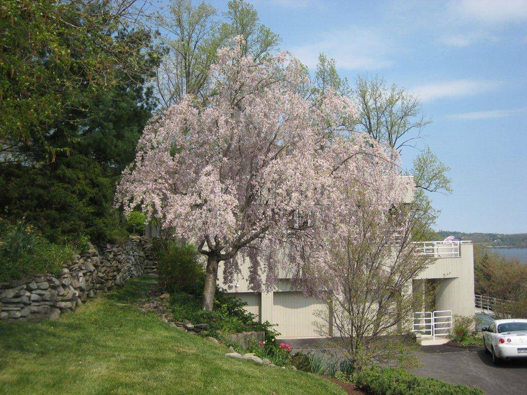 Newburgh NY Contemporary Estate For Sale with Magnificent Water Views