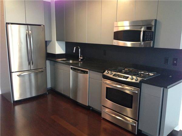 Tribeca/ 1-Bed/ Gorgeous-Spacious-Contemporary/ Fitness Center/ CENTRAL AC-HEAT/ Rooftop Deck/ Courtyard  