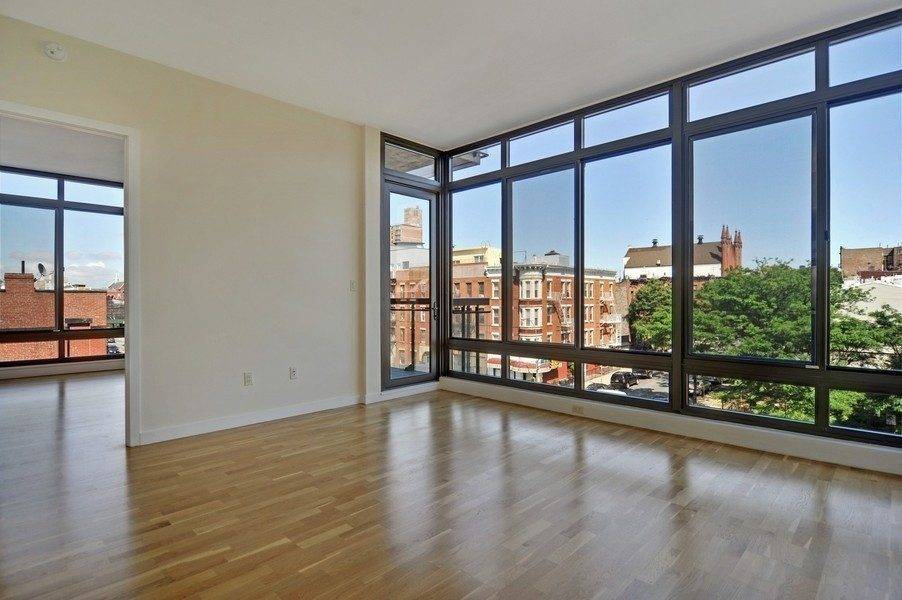 New on the market - 1300sf - Long Island City - Queens plaza / Court Square - NO TRANSFER TAX