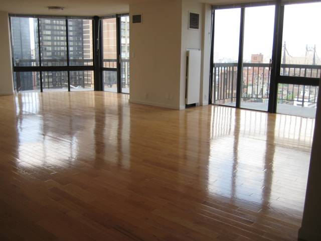 MUST SEE! GORGEOUS PENTHOUSE! RIVER VIEWS! TERRACES! MIDTOWN LUXURY