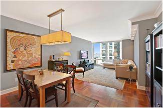 Spacious High Floor 2 BR/2 Bath in Trump Condominium
