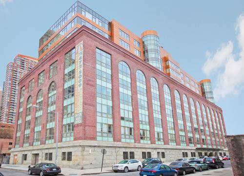 POWERHOUSE CONDO - 1 BEDROOM 851SF - Low CC's, NO TRANSFER TAX! PRICED TO SELL!