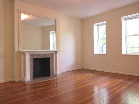 RENO 2 BED WITH PARK VIEWS ON RSD! NO FEE !