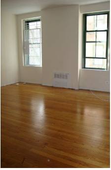 Gut- Reovated ** Massive Studio ** Upper East Mid 70's