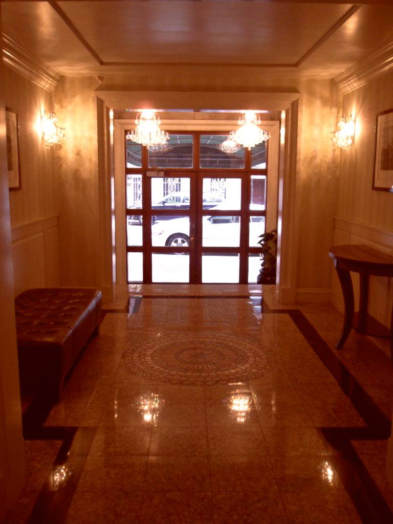 ***CENTRAL PARK GEM***** 3 BED/2BTH**** GRANITE KITCHEN** ELEVATOR 