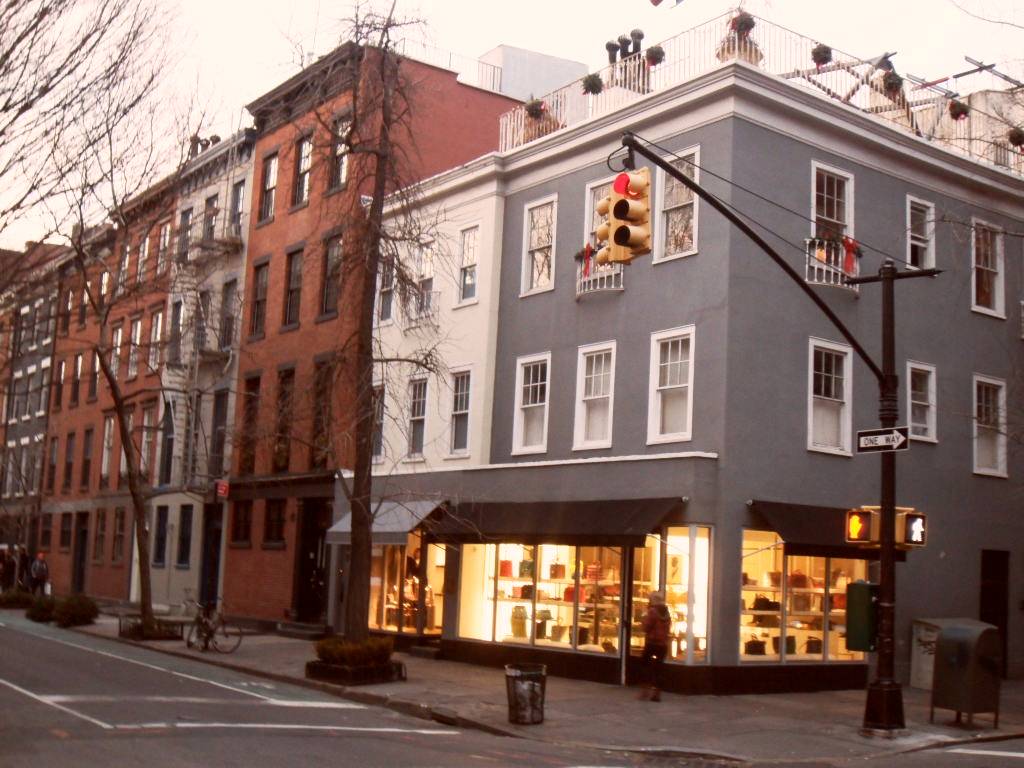 GREENWICH VILLAGE*** 1bed/1bath*** SHORT TERM RENTAL**FURNISHED**KING SIZE BED !! ALL NEW
