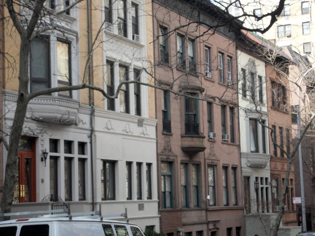 CENTRAL PARK WEST **LARGE LOFT, ELEVATOR !!!! OVERSIZED WINDOWS***PARK VIEW***