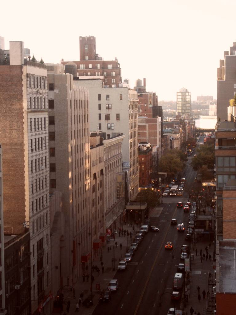 ****SUNDRENCHED*** GRAMERCY STUDIO*** DOORMAN/LUX BUILDING ***