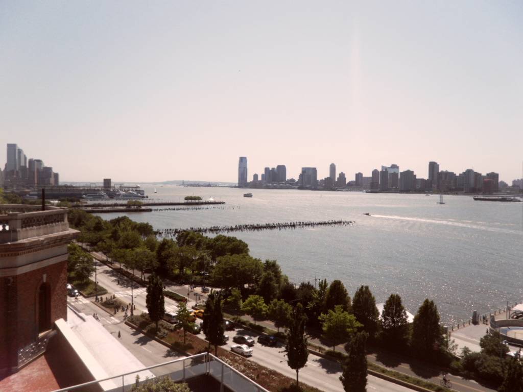 SOHO GEM***  2BED/1BATH *** MODERN KITCHEN****ALL NEW RENO.**