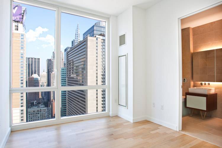 THE PLATINUM CONDO 247 WEST 46TH NYC RENTAL 2 BEDROOM 2.5 BATH SUPERIOR CITY VIEWS