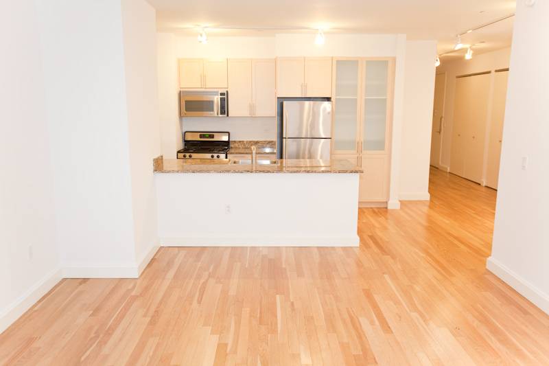 DOWNTOWN, Financial District, Stone Street - FINTESS COMPLEX**SPA SERVICES**Great Closet Space**STUDIO - $2,720