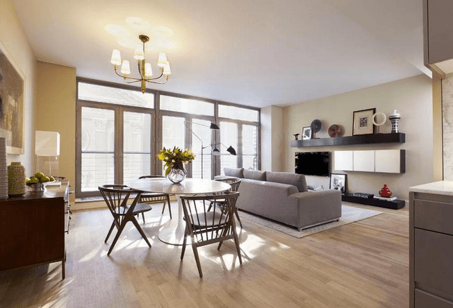 1530sqft Two-bedroom, Three-bath in Prime Chelsea Residence