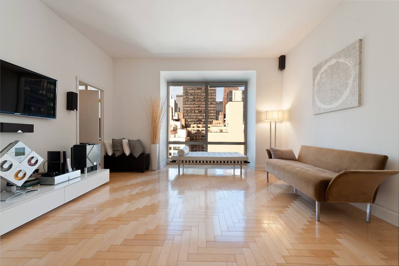 Trump World Tower at United Nations Plaza!  Conv 2 Bedrooms