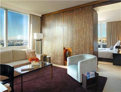 Absolutely Gorgious Furnished Studio with Hotel Service.