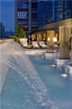 Absolutely Gorgious Furnished One Bedroom, 1.5 Bathrooms with Hotel Service!!!
