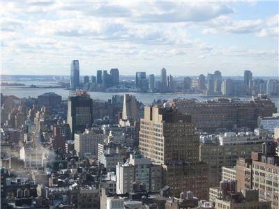 Sleek, Modern Chelsea Studio on the 43rd Floor with Expansive Southern Views – Sub Let