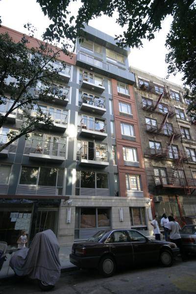 New Renovated Studio with Sleepy Loft and Massive Private Terrace 