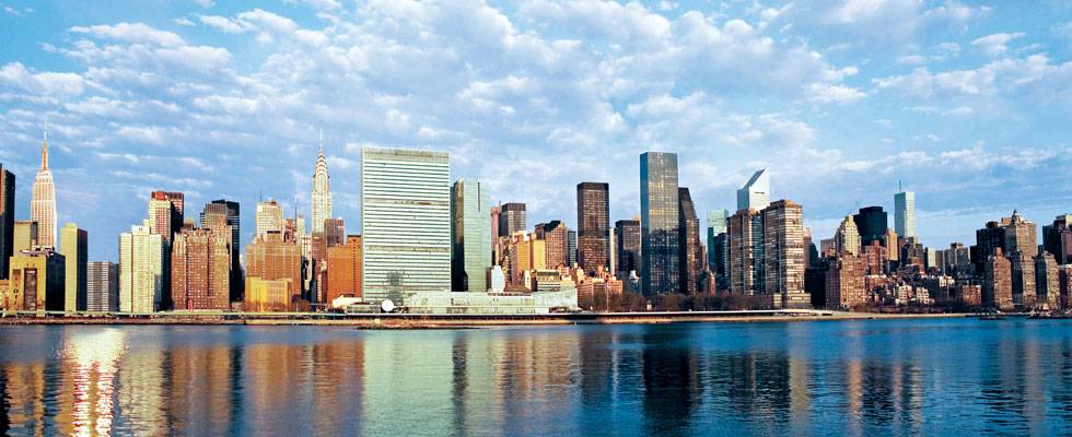 UNOBSTUCTED MAGNIFICENT MANHATTAN VIEWS FROM YOUR OWN 3 BEDS/3 BATHS in Long Island City