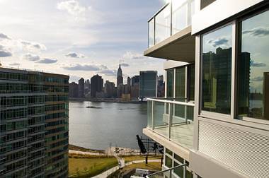 Long Island City: 1 Bedroom on High Floor ~ New Development ~ Excellent Daylight and Views ~ No Broker Fee 