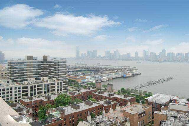 BEAUTIFULLY RENOVATED 1BR LOFT HI CEILINGS SUNNY IN LUXURY BLDG PRIME WV