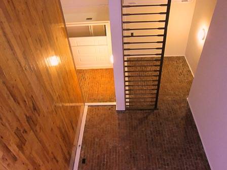 UPSTAIRS DOWNSTAIRS! THIS W 70'S TRIPLE THREAT GEM HAS NO BOARD APPROVAL! 